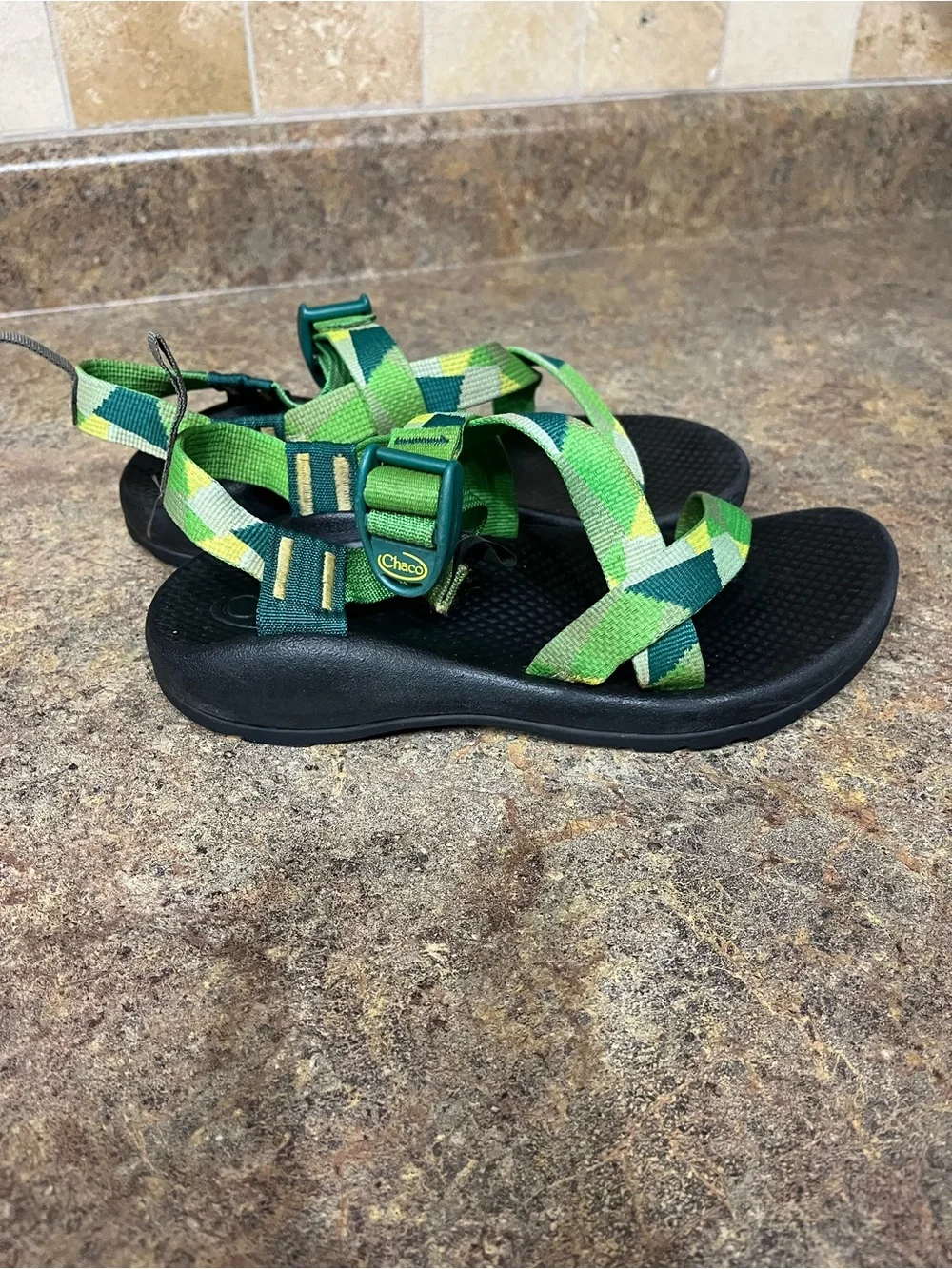 Chaco Z/1 EcoTread Patchwork Green Kids Sandals Size 4 Hiking Water Like New